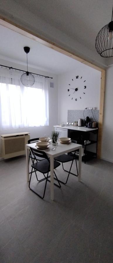 Blue Moon Apartman Eger Exterior foto